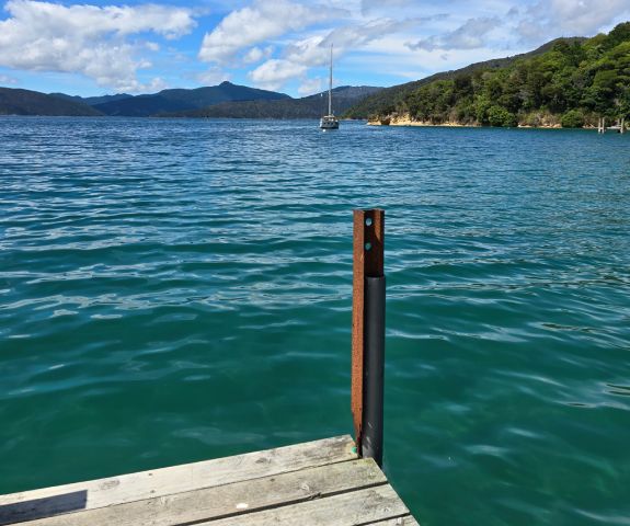 Queen Charlotte Sound bach for rent
